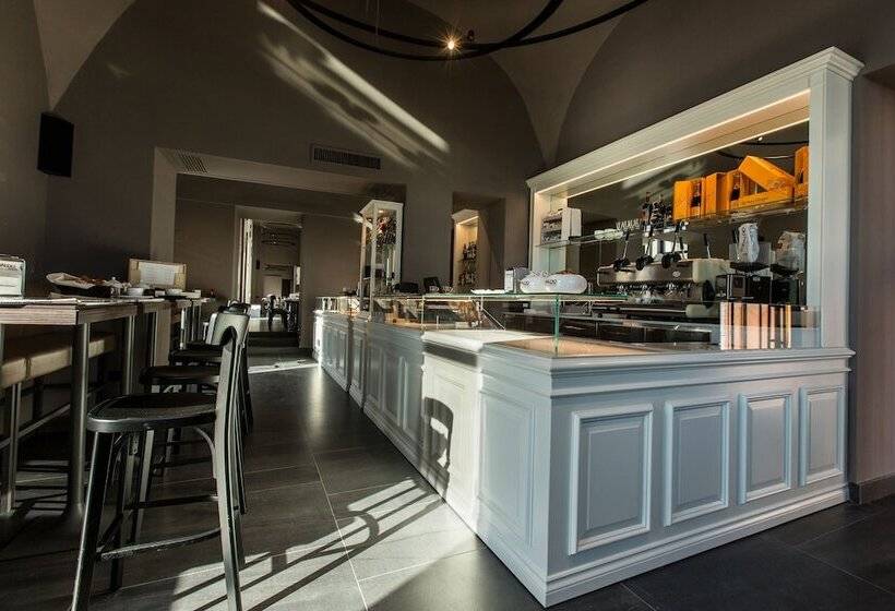 Отель Villa Avellino Historic Residence