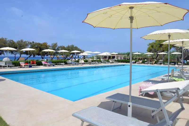 酒店 Voi Tropea Beach Resort