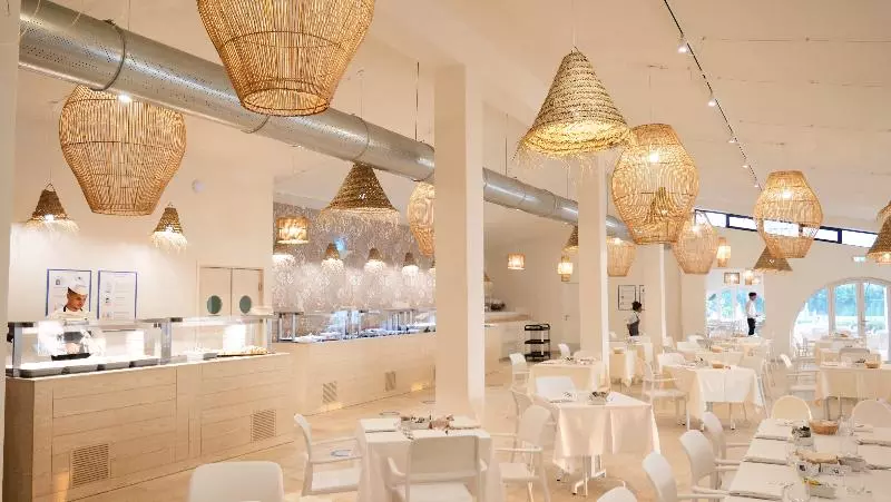 酒店 Voi Tropea Beach Resort