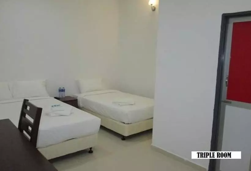 Отель Senyum Inn