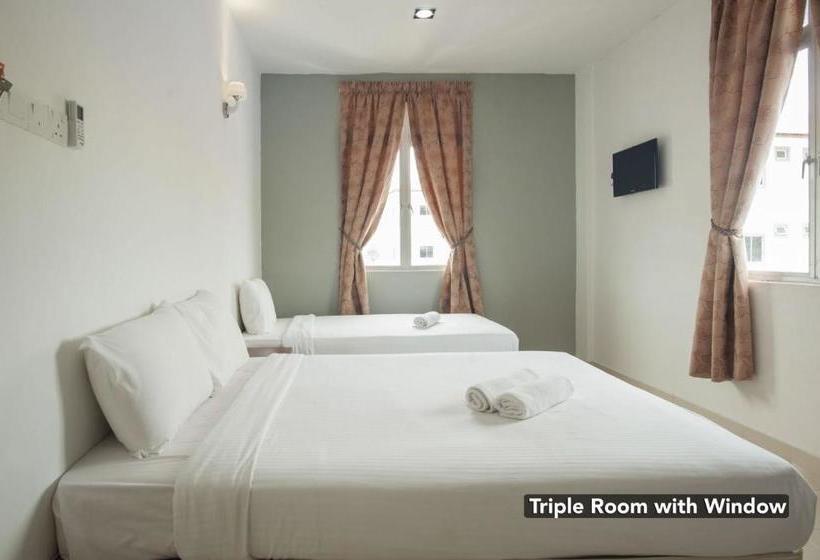 ホテル Senyum Inn