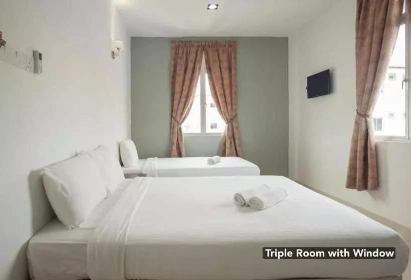 Отель Senyum Inn