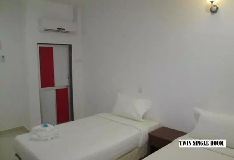 Отель Senyum Inn