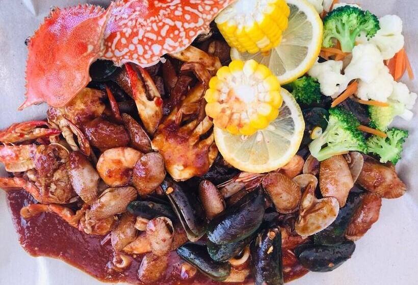 فندق على الطريق Shell Out Cenang Beach Resort