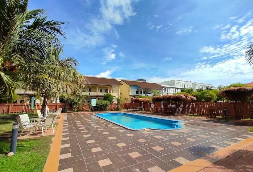 Motel Shell Out Cenang Beach Resort