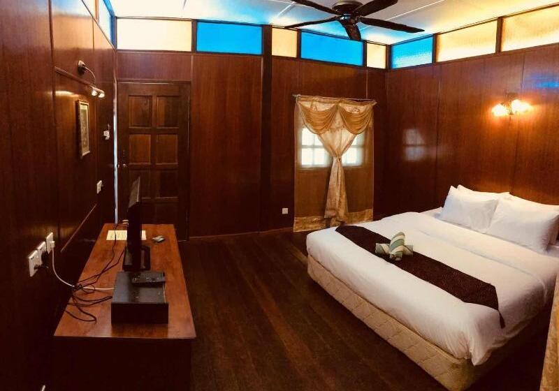 فندق على الطريق Shell Out Cenang Beach Resort