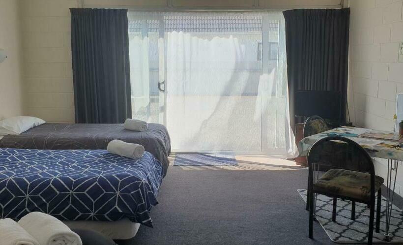 Vandrarhem Roadside Motel