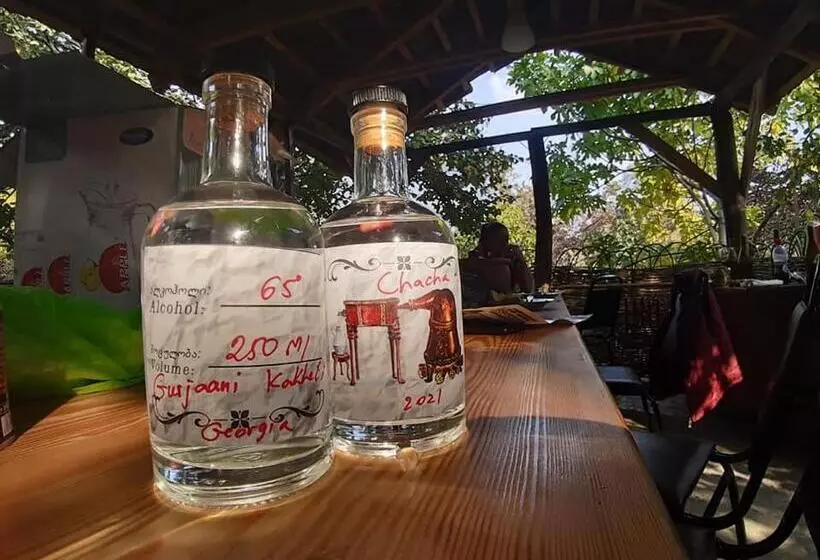 تختخواب و صبحانه Nargizaanta