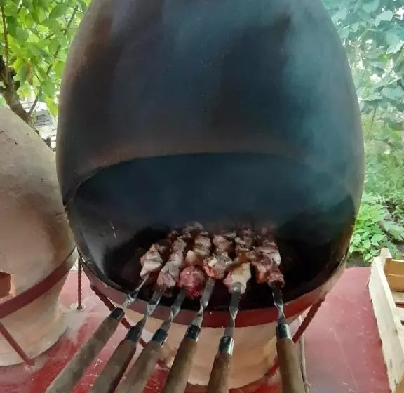 تختخواب و صبحانه Nargizaanta