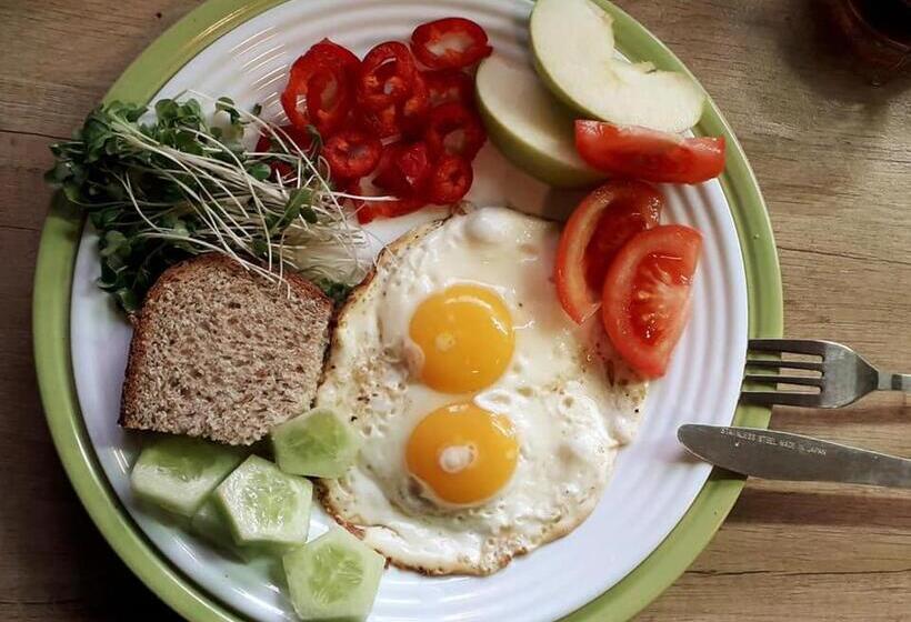 تختخواب و صبحانه Nargizaanta