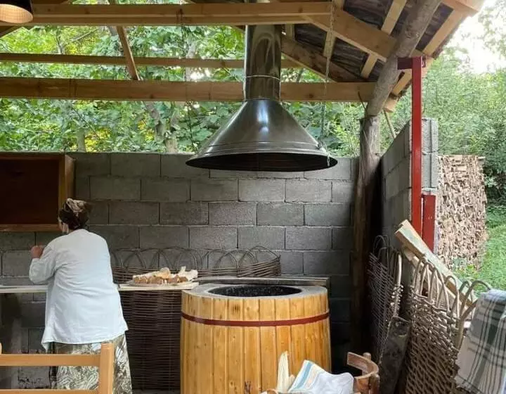 تختخواب و صبحانه Nargizaanta