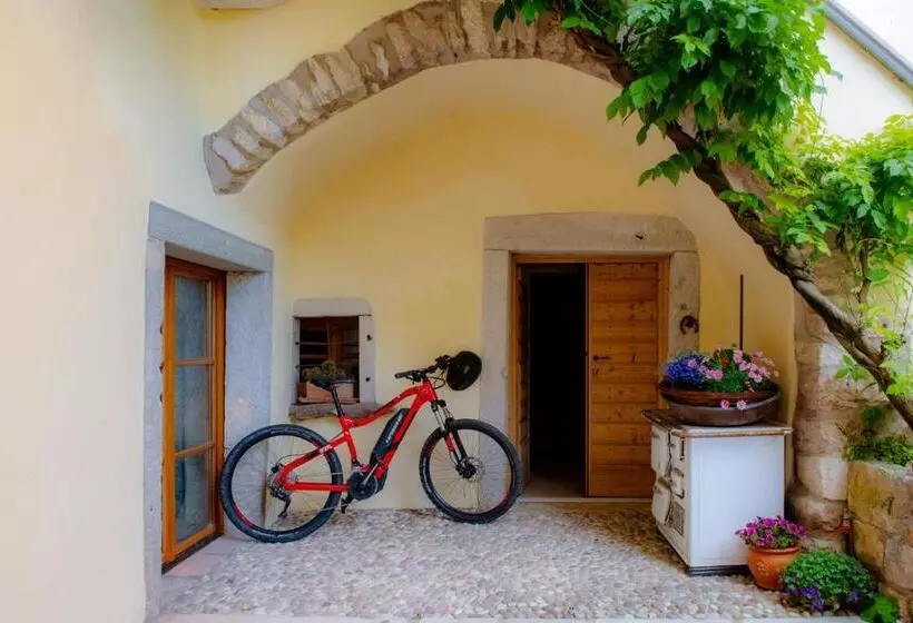 ホテル Agriturismo Maso Giomo