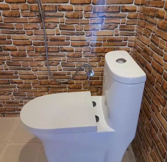 هتل The Glasshouse