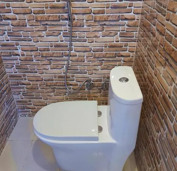 هتل The Glasshouse