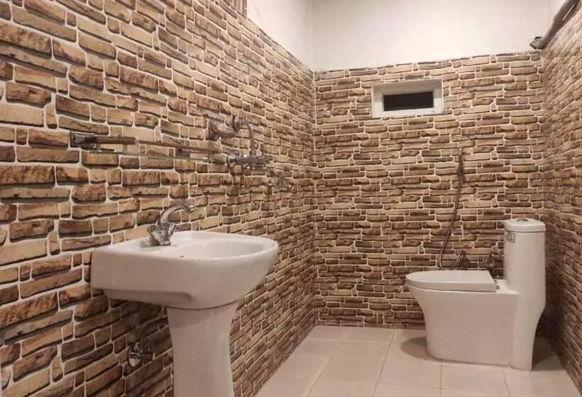 هتل The Glasshouse