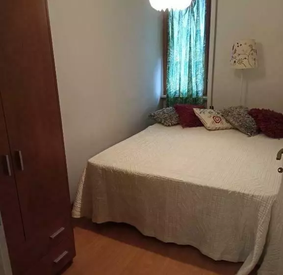 ペンション Appartamento Situato Nei Pressi Di Centro E Caserma