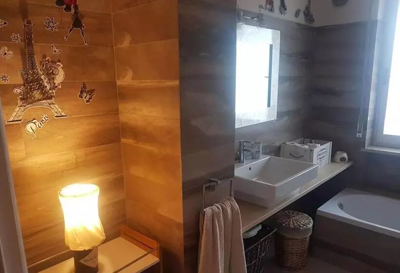 ペンション Appartamento Situato Nei Pressi Di Centro E Caserma