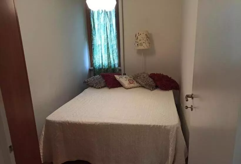 ペンション Appartamento Situato Nei Pressi Di Centro E Caserma