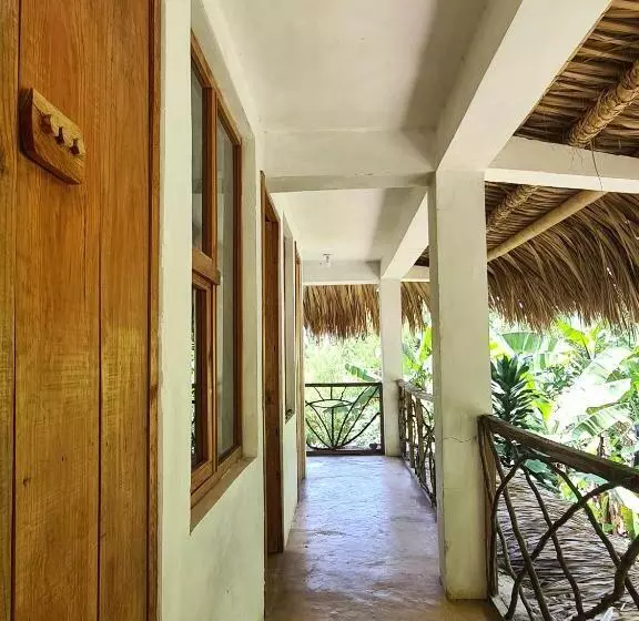 هاستل Casa Ahau