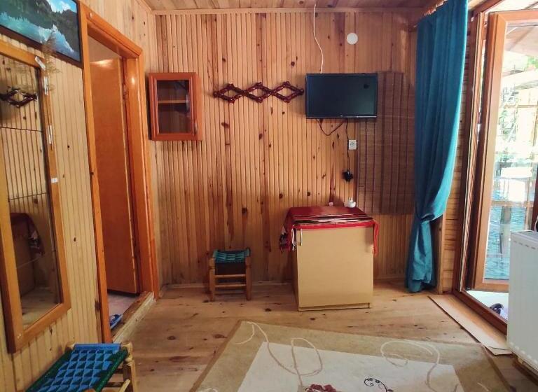 مبيت وإفطار Cancik Dağ Evleri