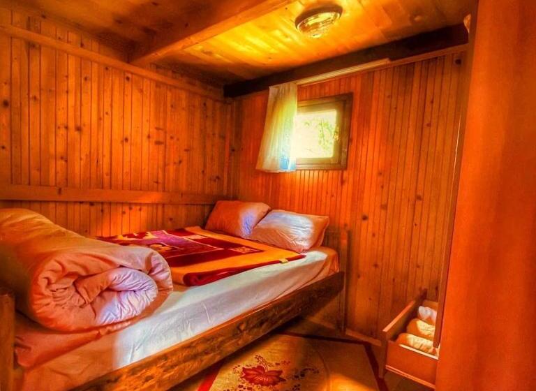 مبيت وإفطار Cancik Dağ Evleri