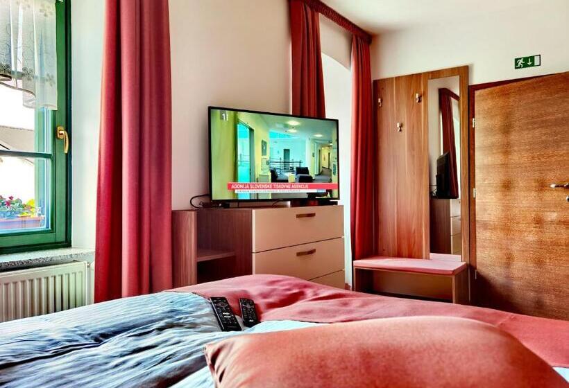 Hiša Wambrechtsamer   House Wambrechtsamer