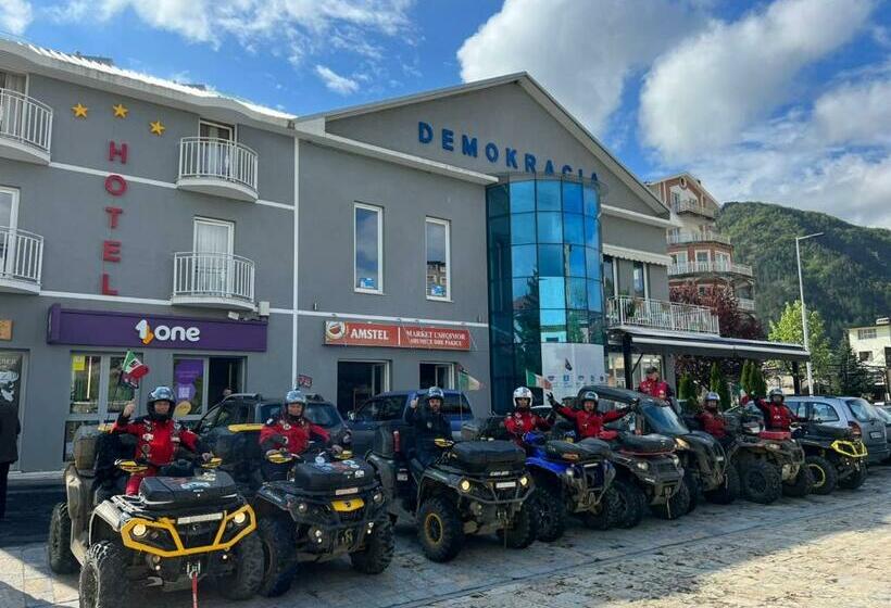 בית מלון כפרי Demokracia