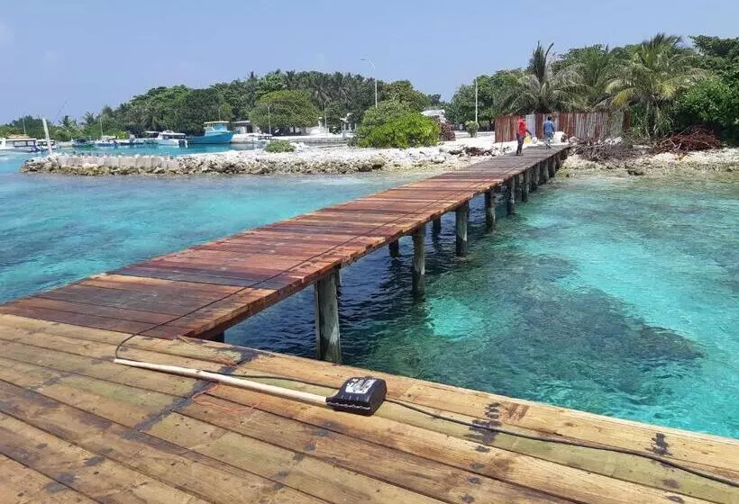 پانسیون Dhooni Finolhu Guesthouse