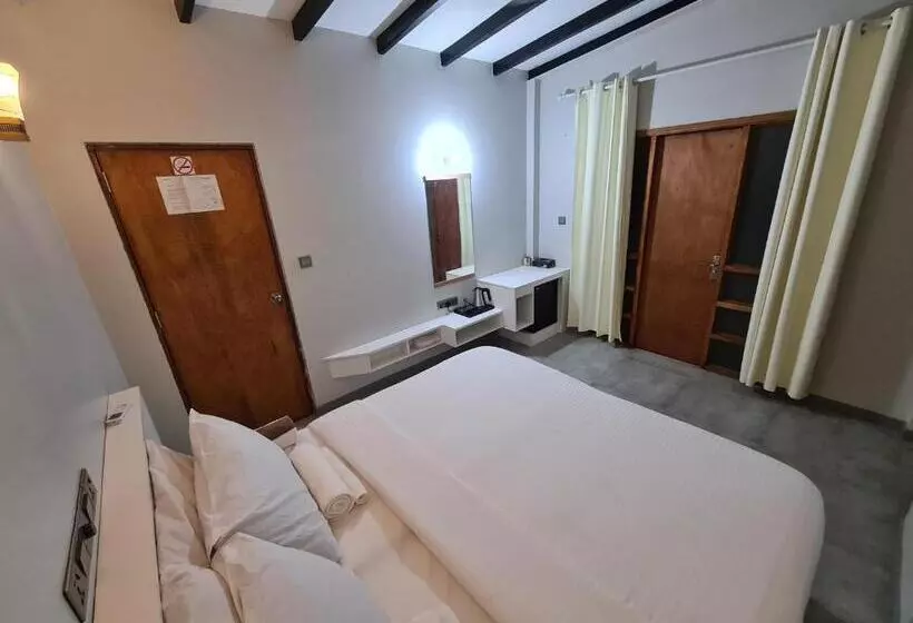 پانسیون Dhooni Finolhu Guesthouse