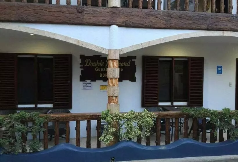 ユースホステル Double Diamond Inn Guest House