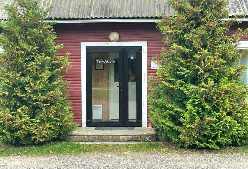 هاستل Emmaste Teemaja