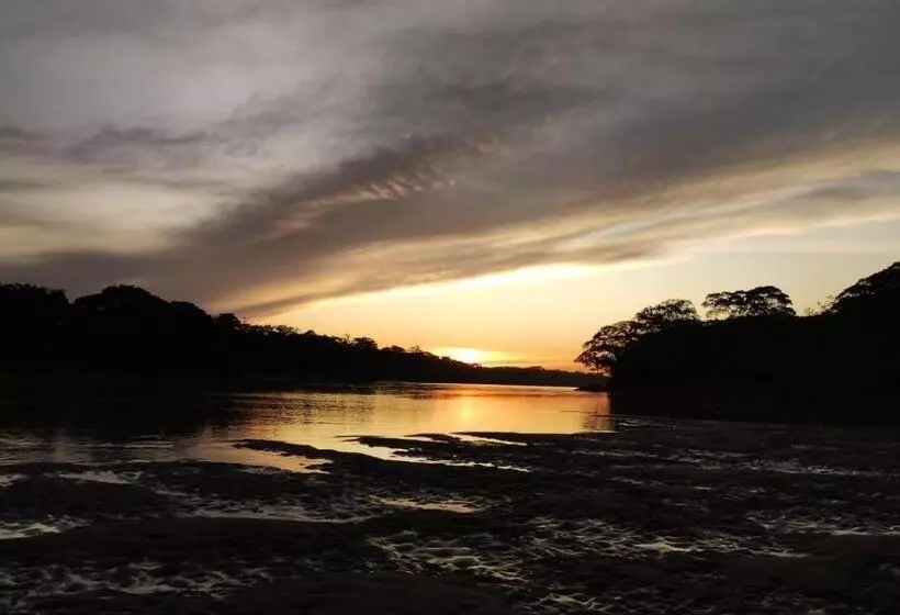 Retkeilymaja Majacho`s House