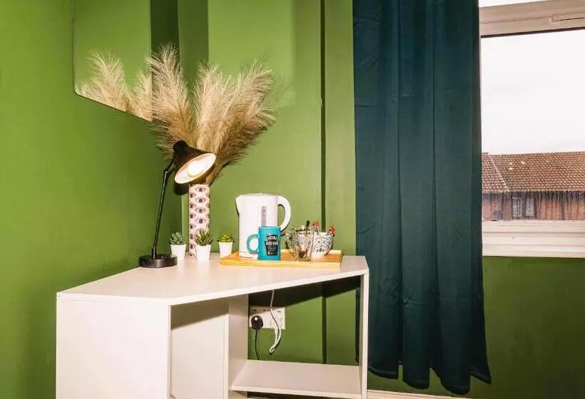 ベッドアンドブレックファースト Botanic Rooms