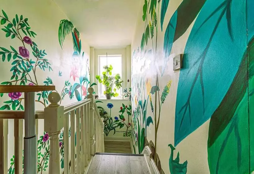 ベッドアンドブレックファースト Botanic Rooms