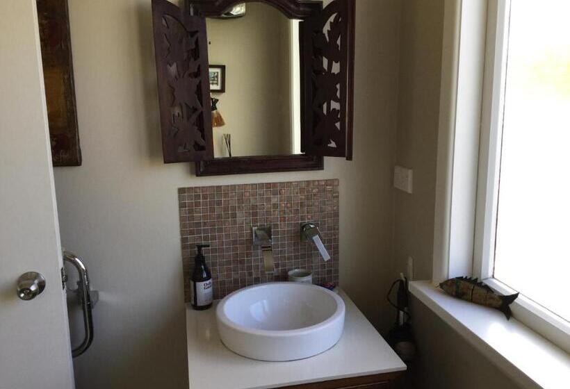 مبيت وإفطار Sundari Retreat