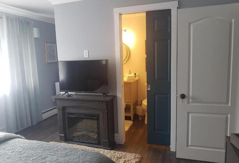 تختخواب و صبحانه Trinity Guest House