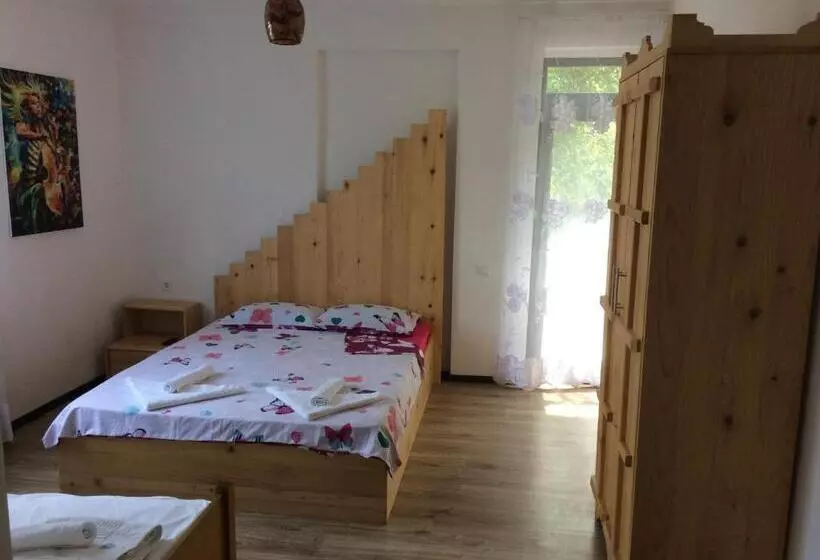تختخواب و صبحانه Villa Portina