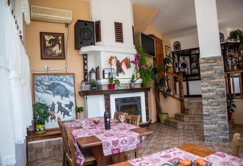 Отель семеен хотел свети георги