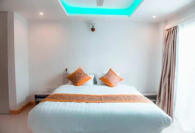 Xen Midu Hotel Addu City Maldives