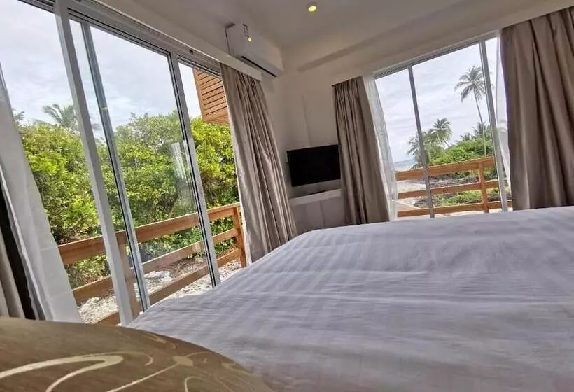 Xen Midu Hotel Addu City Maldives