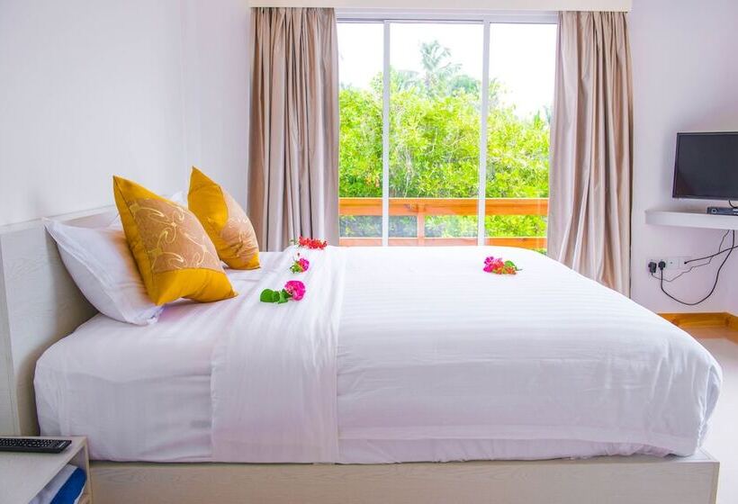 Xen Midu Hotel Addu City Maldives