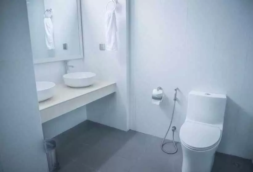 Xen Midu Hotel Addu City Maldives