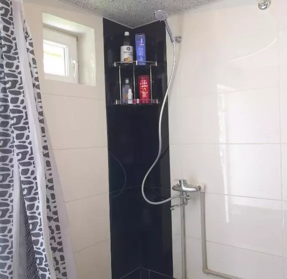 پانسیون Guest House Tengo