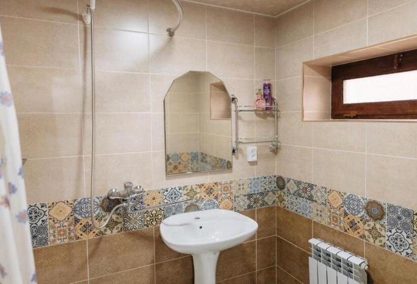 פנסיון Lion B&b