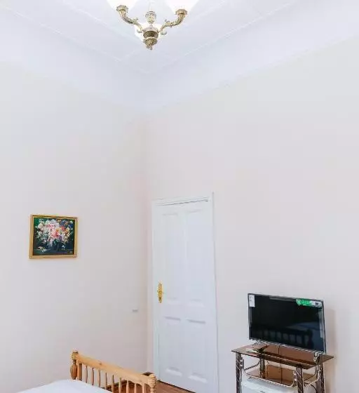 Majatalo Lion B&b