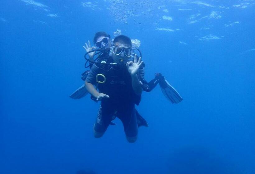 Xen Midu Hotel Addu City Maldives