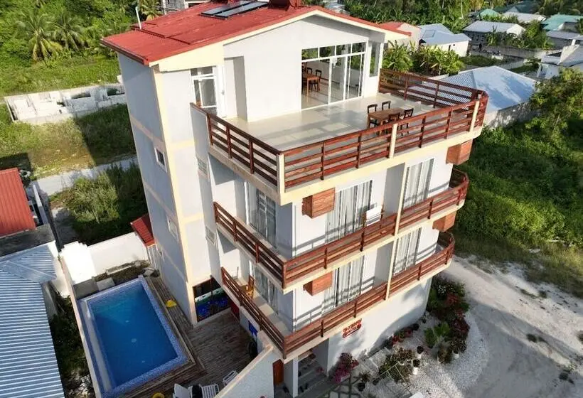 Xen Midu Hotel Addu City Maldives