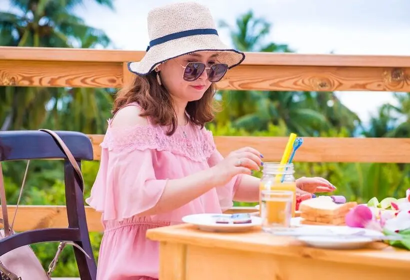 Xen Midu Hotel Addu City Maldives
