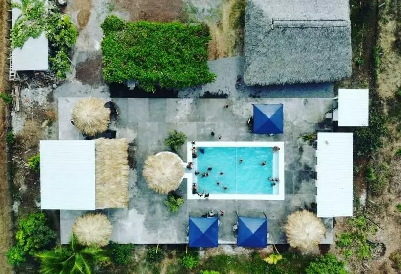 هاستل Badaboom Hostal & Surf