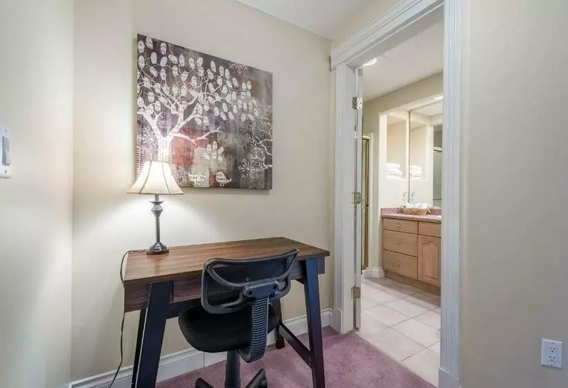 پانسیون Quail Ridge